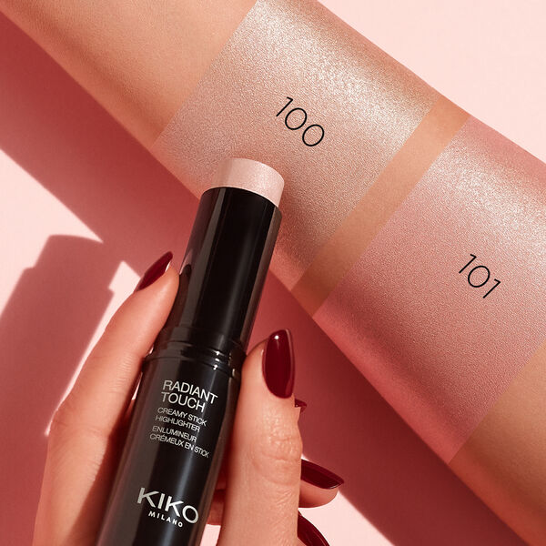 Хайлайтер-карандаш 100 золото, 10 г Kiko Milano Radiant touch — фото 3
