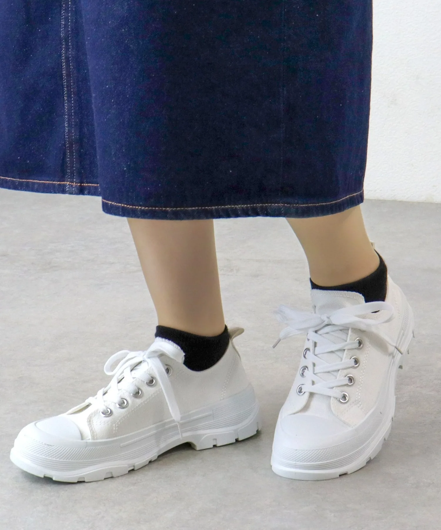 Кроссовки с объемной подошвой AAA+ Canvas Sneakers (3404) белые