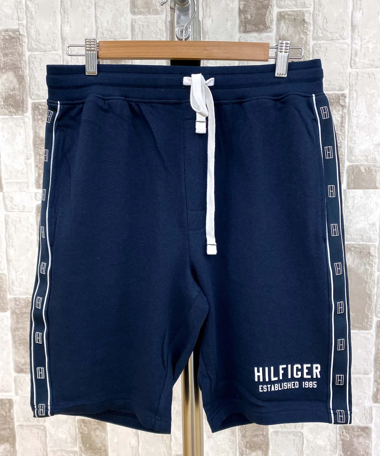 Спортивные шорты с лампасами Tommy Hilfiger, хлопок, синий