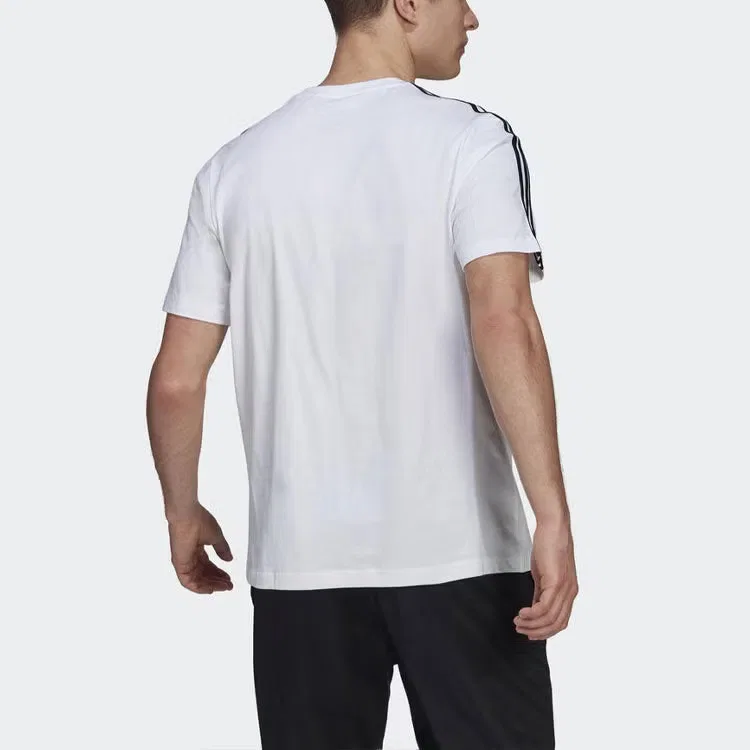 Футболка с принтом Микки Мауса спортивная Adidas, белая — фото 2