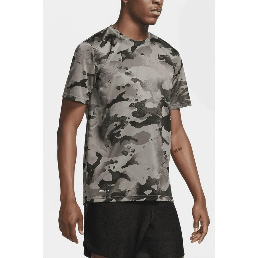 Футболка с камуфляжным принтом Nike Dri Fit Camo Training, Бежевый