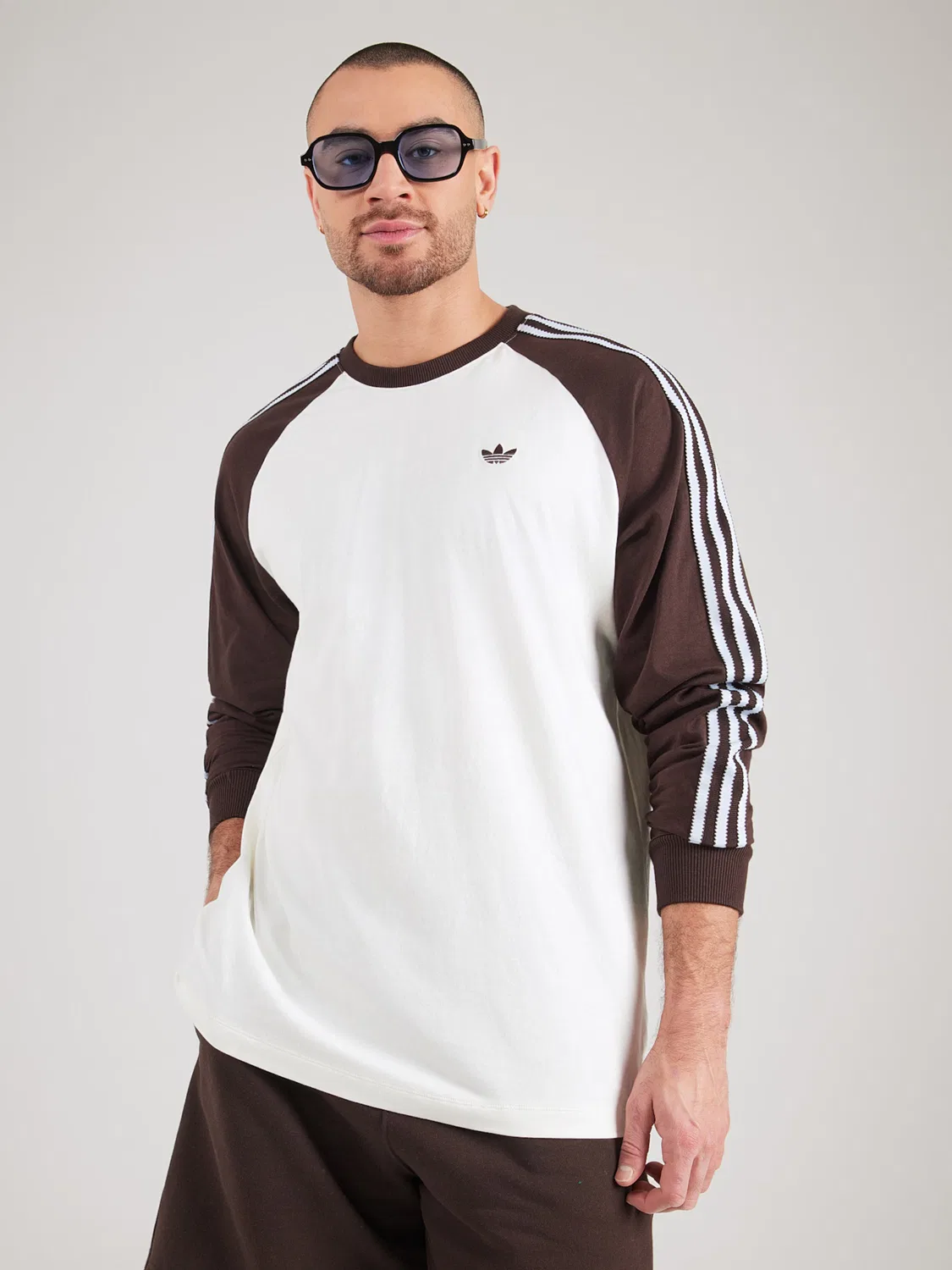 Футболка Adidas Originals CALI белого цвета — фото 3