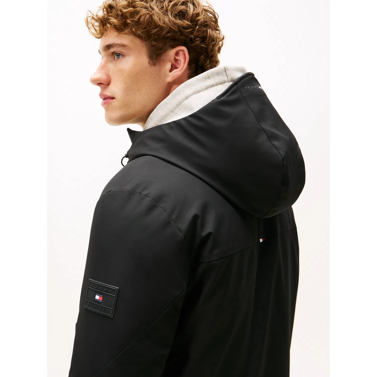 Мужская функциональная куртка с капюшоном TECH HOODED SHORT PADDED JACKET Tommy Hilfiger, Black — фото 2