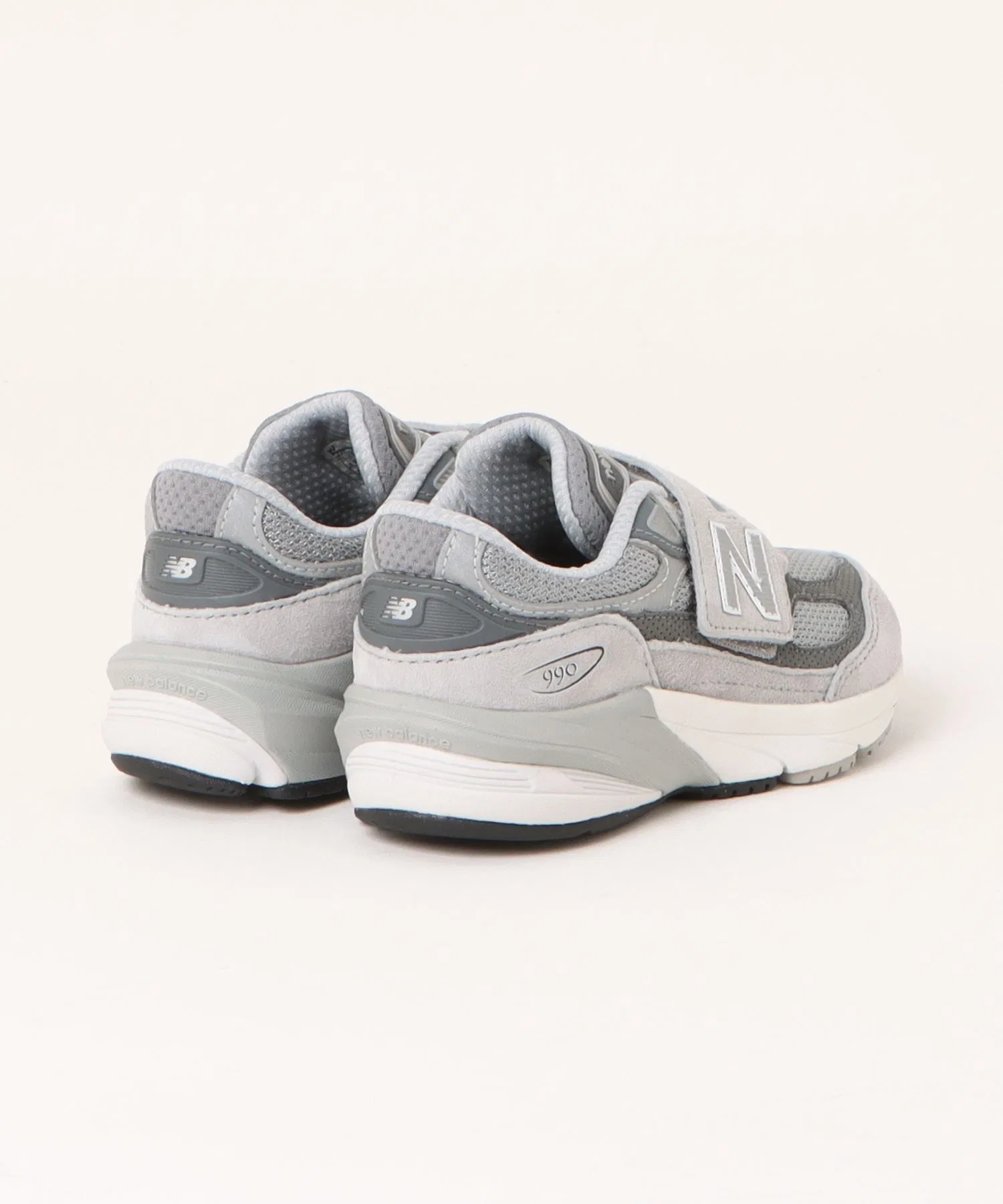 Детские кроссовки New Balance 990 V6 PV990GL6 серые — фото 2