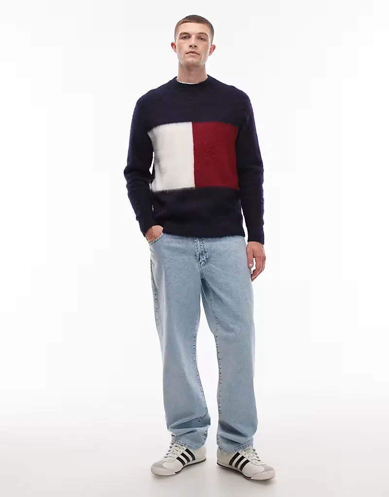 Свитер Tommy Hilfiger из альпаки с большим флагом, темно-синий — фото 2