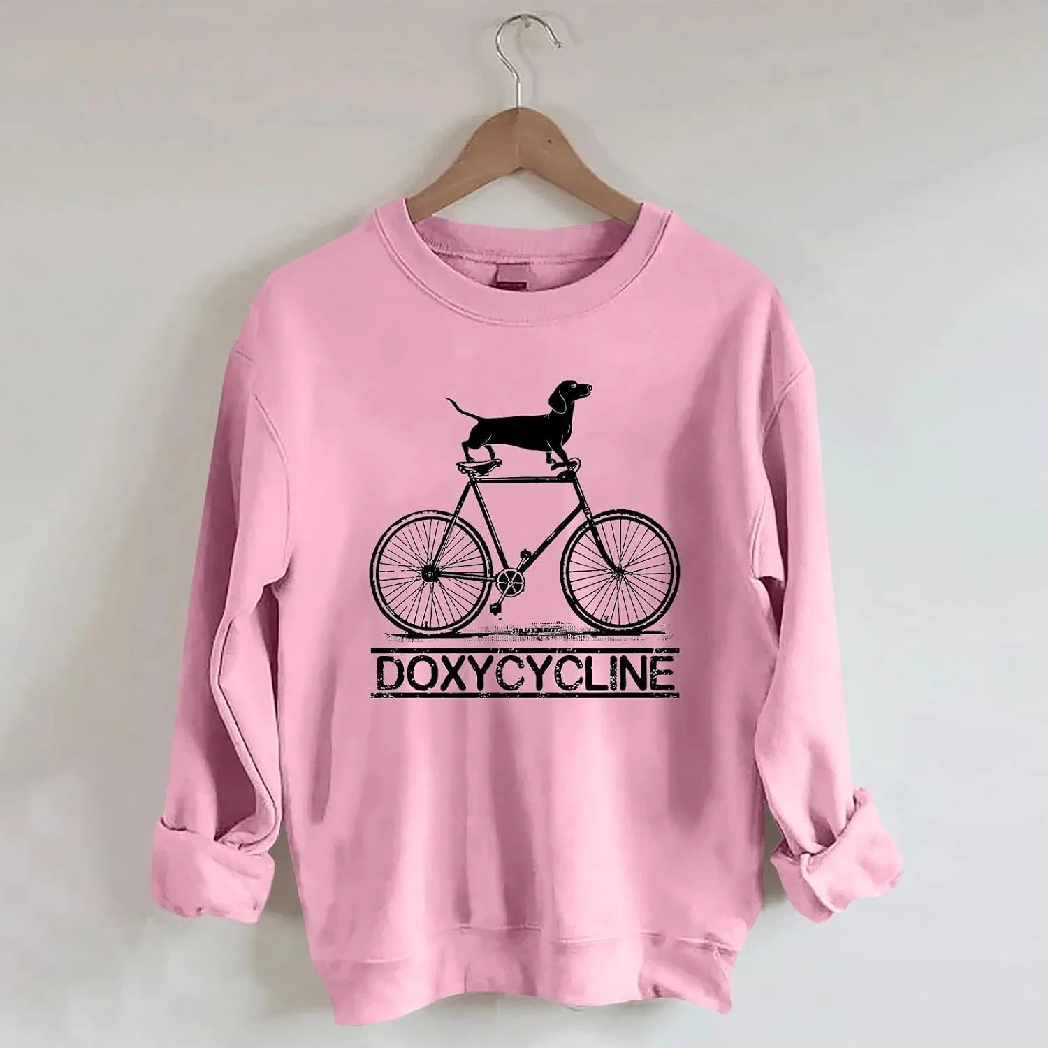 Женский свитшот оверсайз с принтом Doxycycline Dachshund, розовый — фото 3