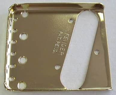 

Пластина для бриджа Fender Gold American Vintage Telecaster с винтами США 0053683000 AVRI Telecaster Bridge Plate GOLD 005-3683-000