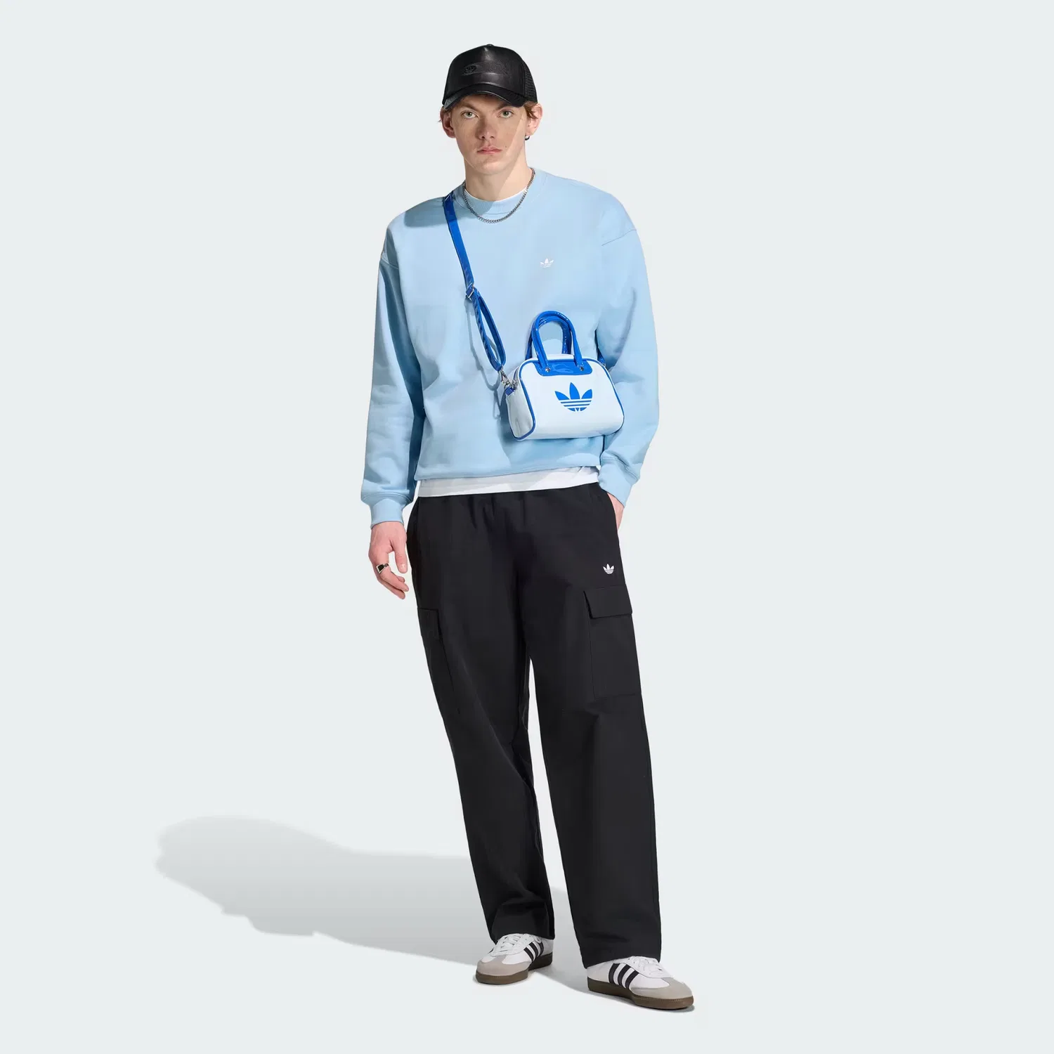 Мужской свитшот свободного кроя Trefoil Essentials Loose Crew Adidas Originals, небесно-голубой — фото 3