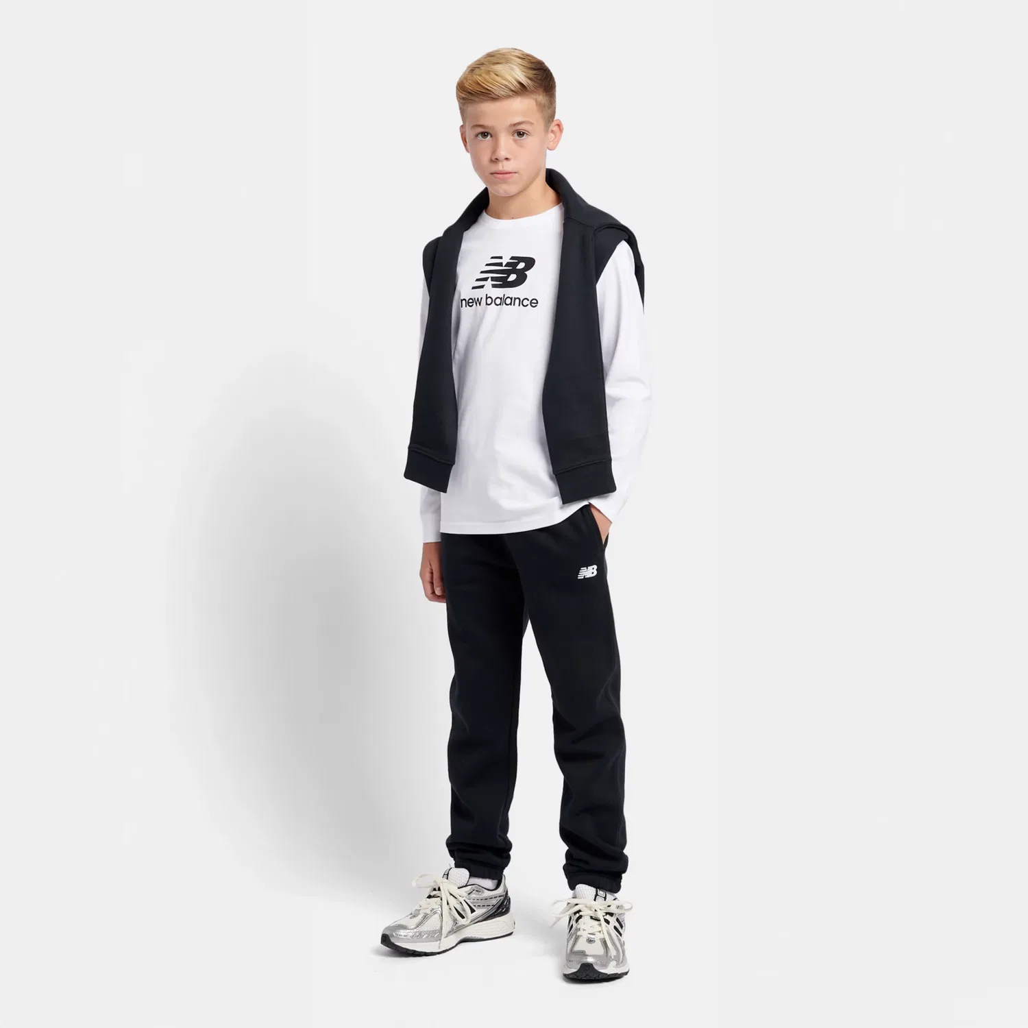 Детские спортивные брюки на резинке с вышитым логотипом Brush Back Small Logo New Balance, Black — фото 2