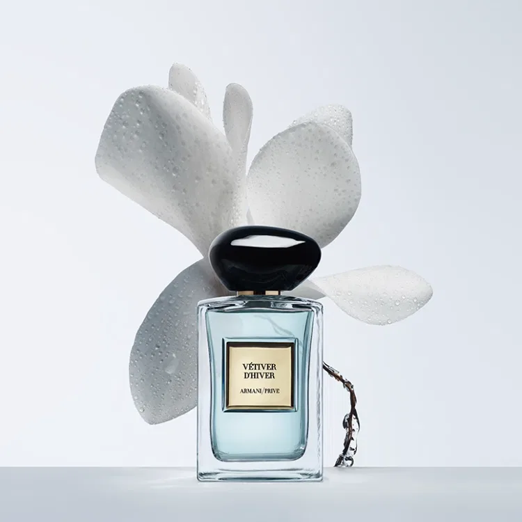 Женский парфюм с древесными нотами Winter Palace Vetiver Eau De Toilette Giorgio Armani, 50 мл — фото 4