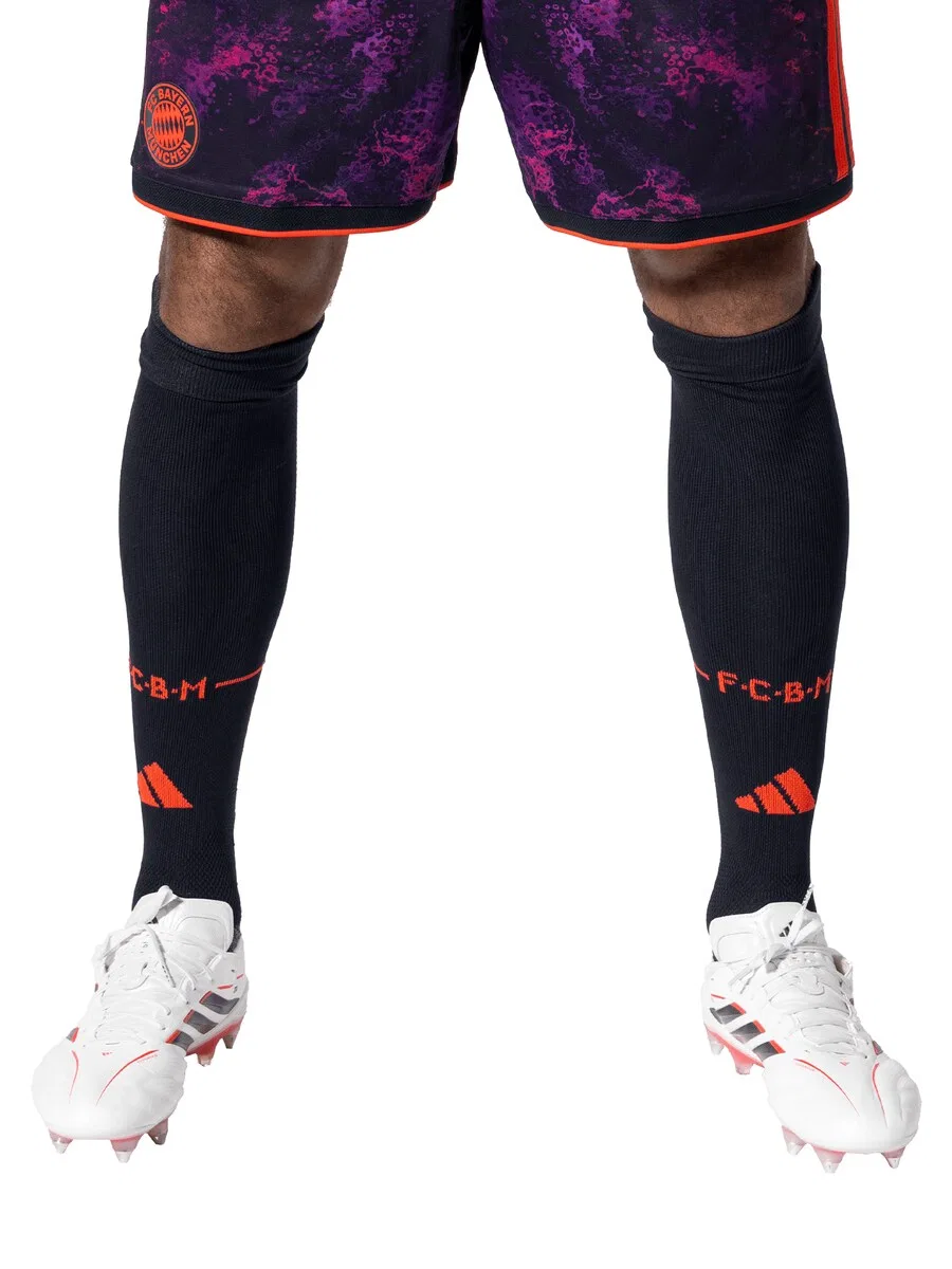 Футбольные носки ADIDAS PERFORMANCE 'FC Bayern Munchen' черного цвета — фото 2