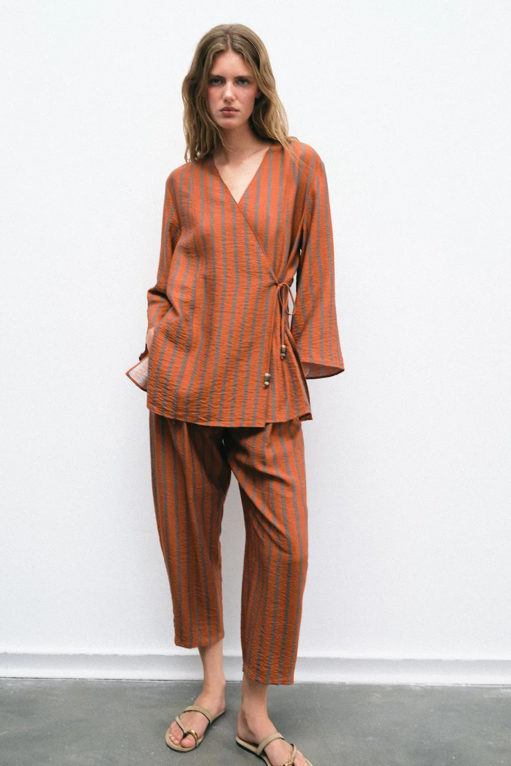 Брюки в полоску с эластичным поясом ZARA, Burnt orange