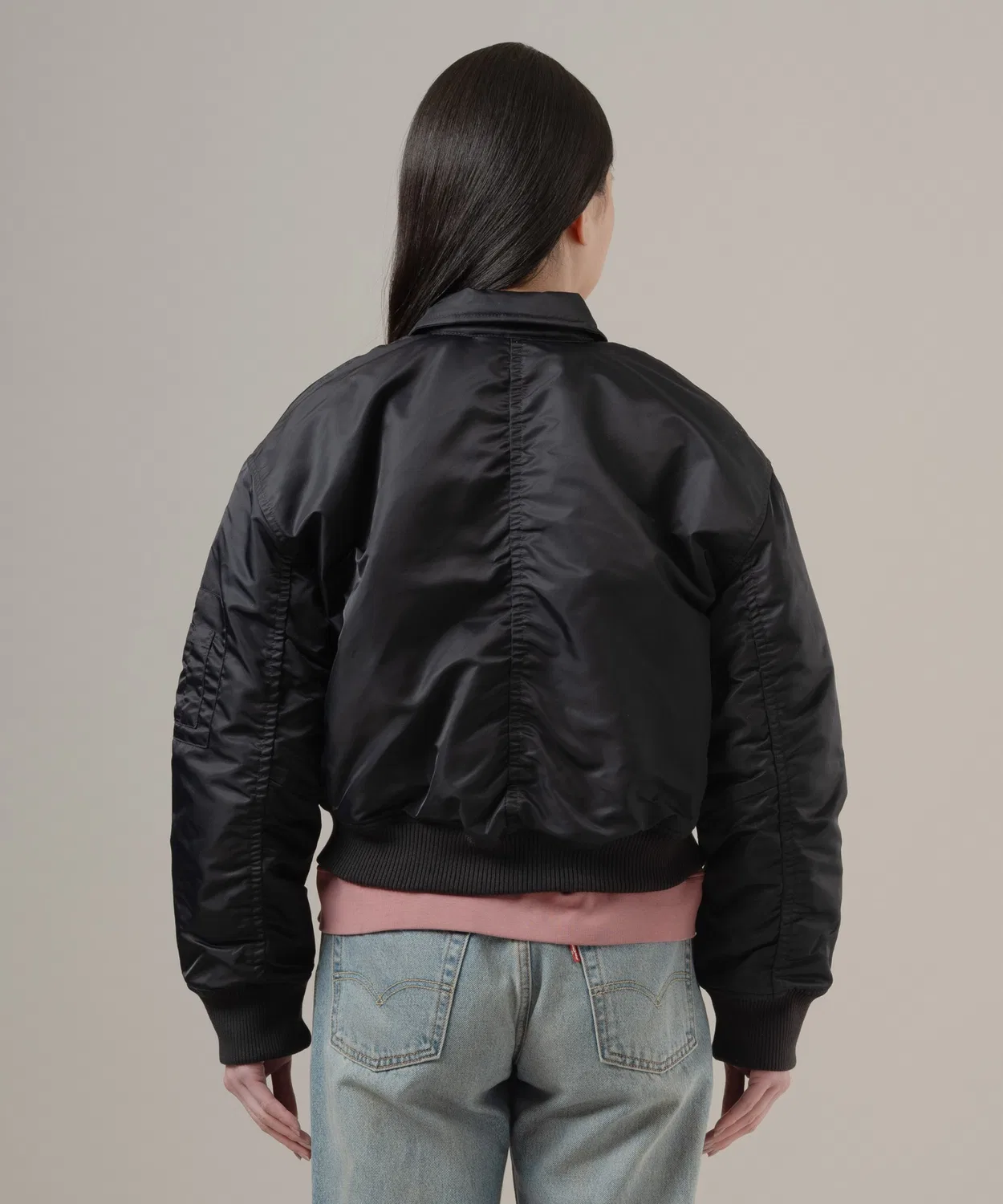 Женская куртка-бомбер с длинным рукавомBowie Cropped Bomber Levi's, Black — фото 3