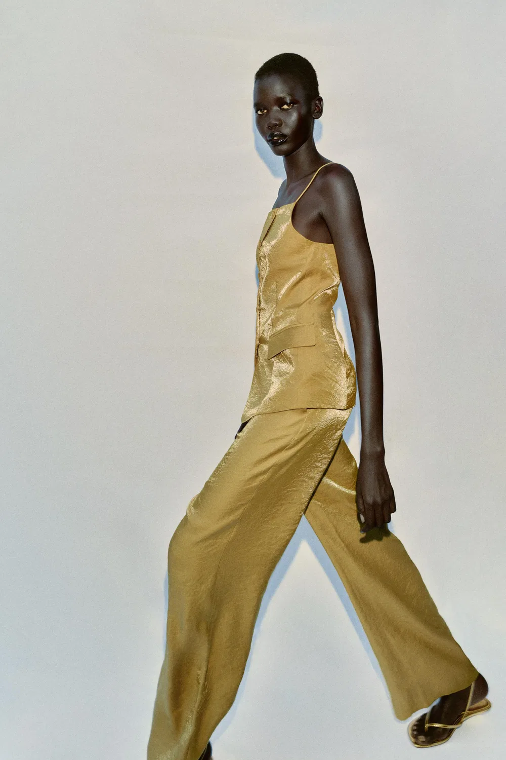 Прямые брюки с эффектом мятой ткани ZARA, Golden — фото 4
