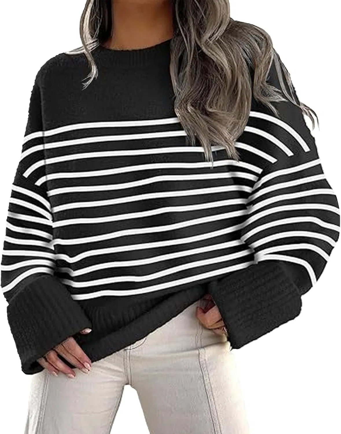 Женский свитер оверсайз с воротником, White and Black Stripes