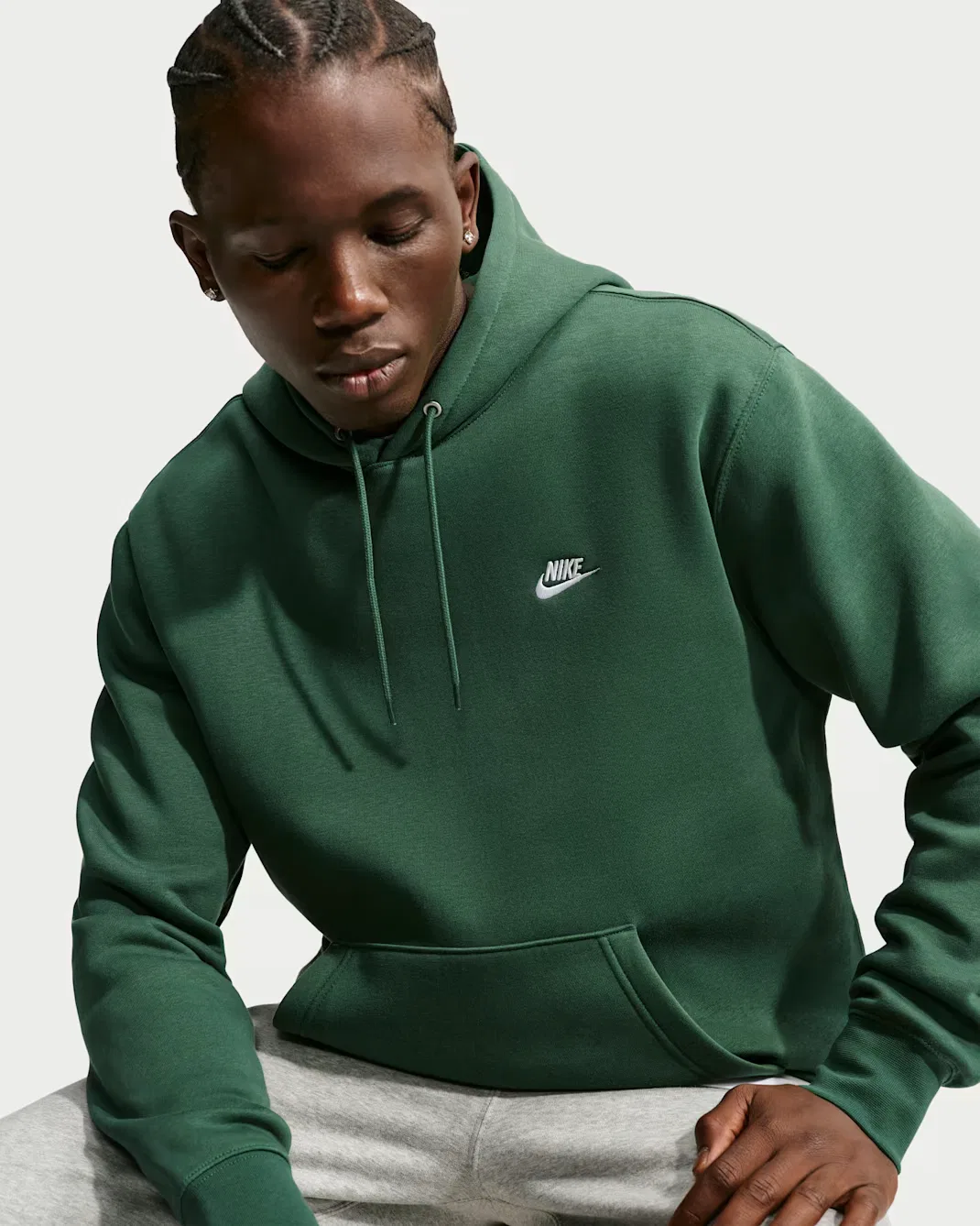 Мужская флисовая толстовка с капюшоном Nike Club, Fir/Fir/White — фото 3