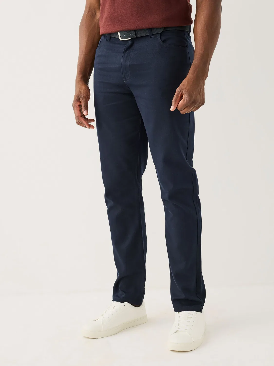 Чиносы Muscle Fit из смесового хлопка с TENCEL Lyocell Next, цвета Navy Blue