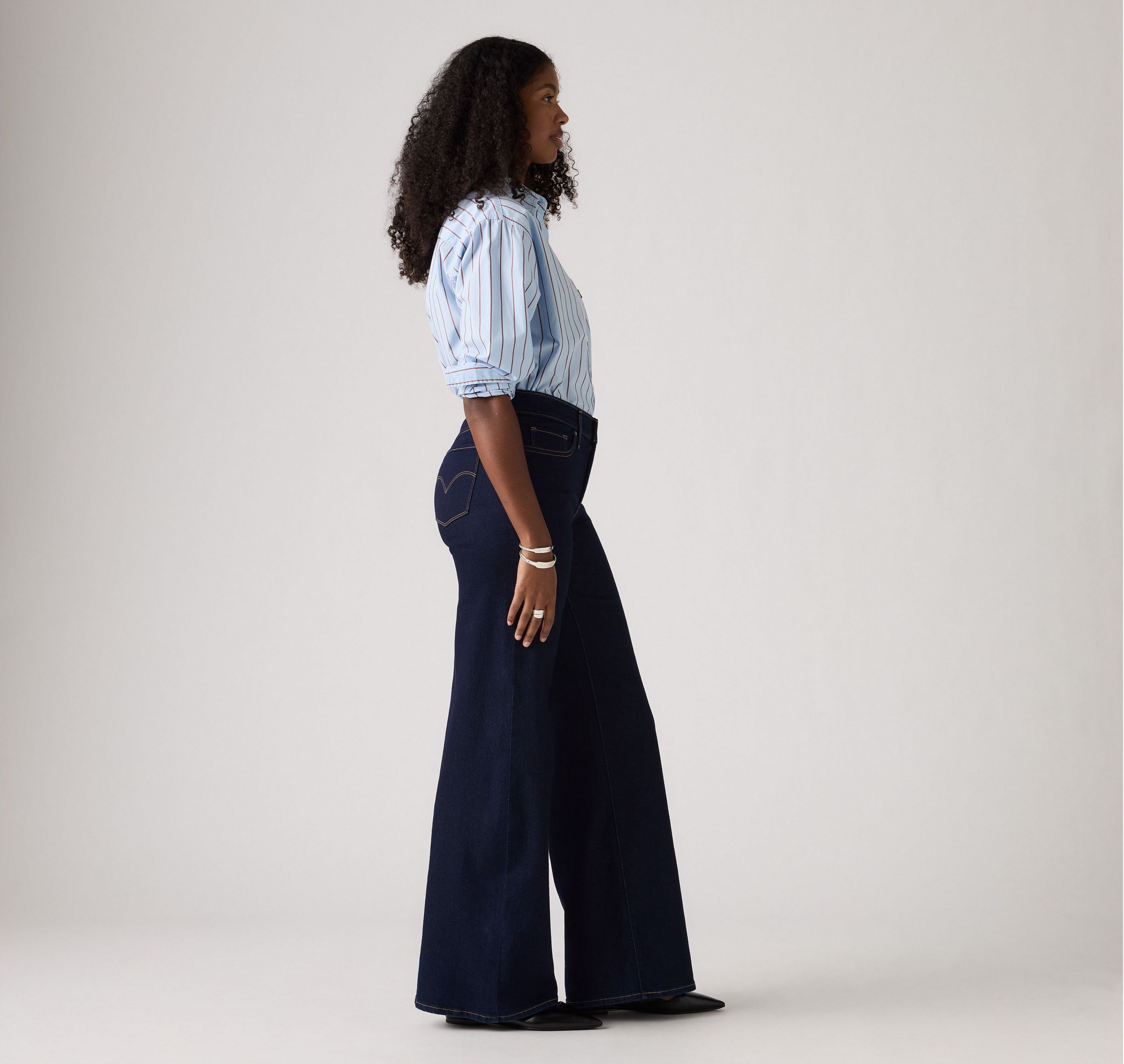 Женские джинсы Levi's 318 Shaping Wide Leg, темно-синий — фото 4