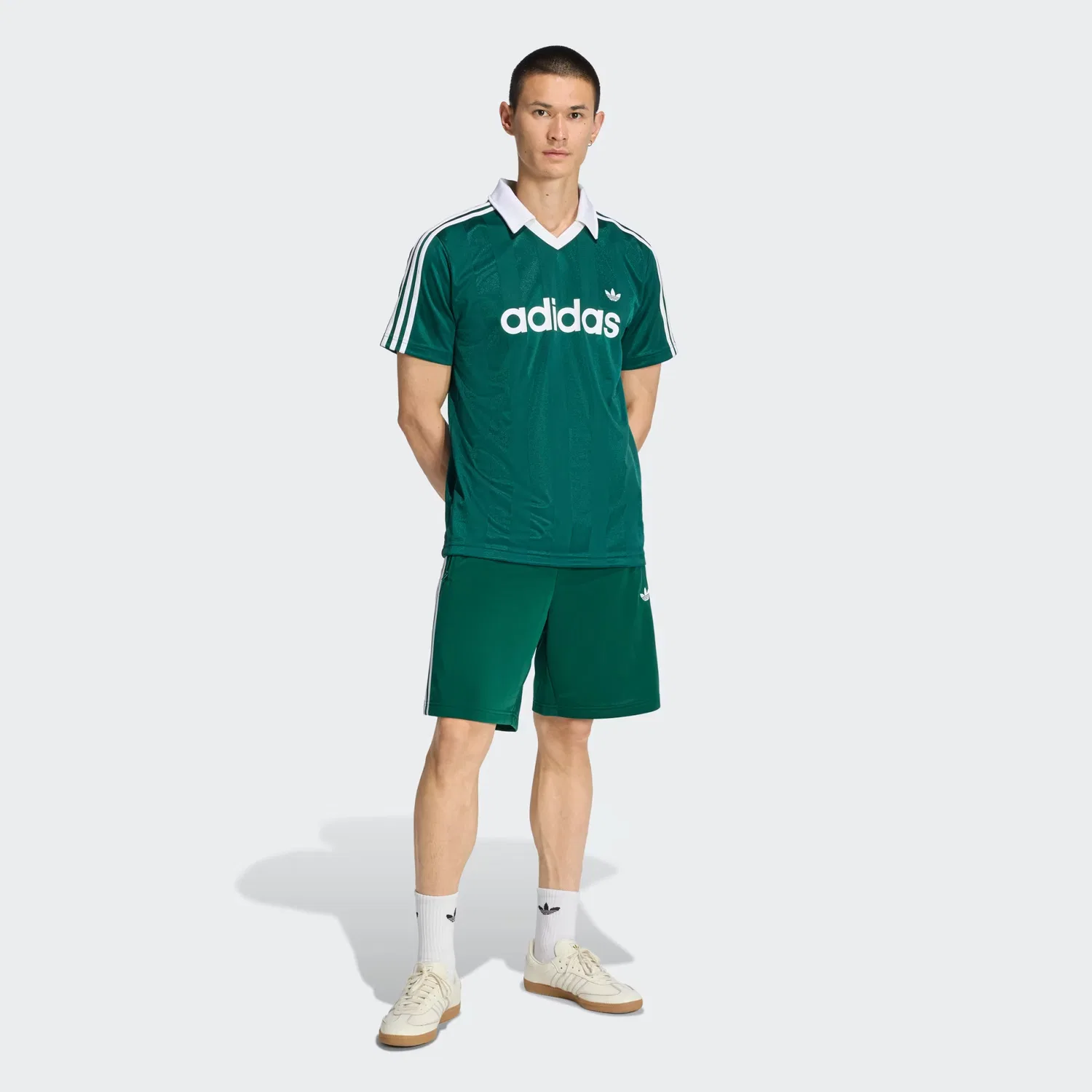 Мужская трикотажная футболка с V-образным вырезом Archive Collar Engineered Jersey Adidas Originals, Collegiate Green — фото 3