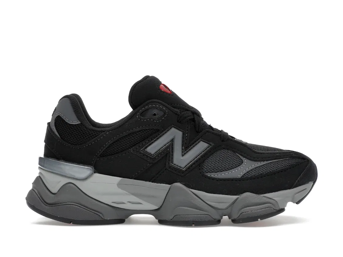 Детские кроссовки Lifestyle с массивной подошвой New Balance 9060, Black/Castlerock