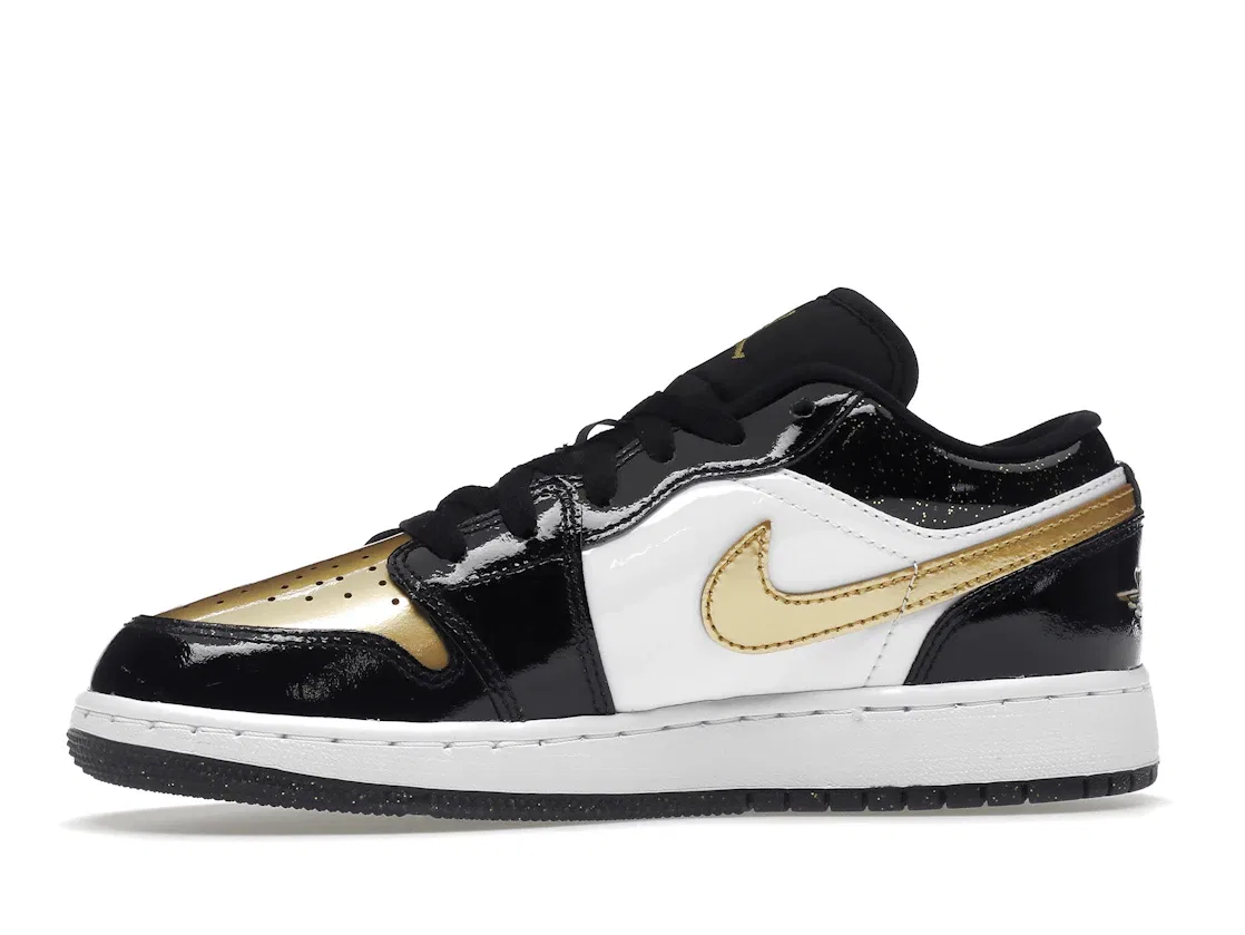 Детские кроссовки Lifestyle с золотым носком Jordan 1 Low SE, Black/Metallic Gold/White — фото 3
