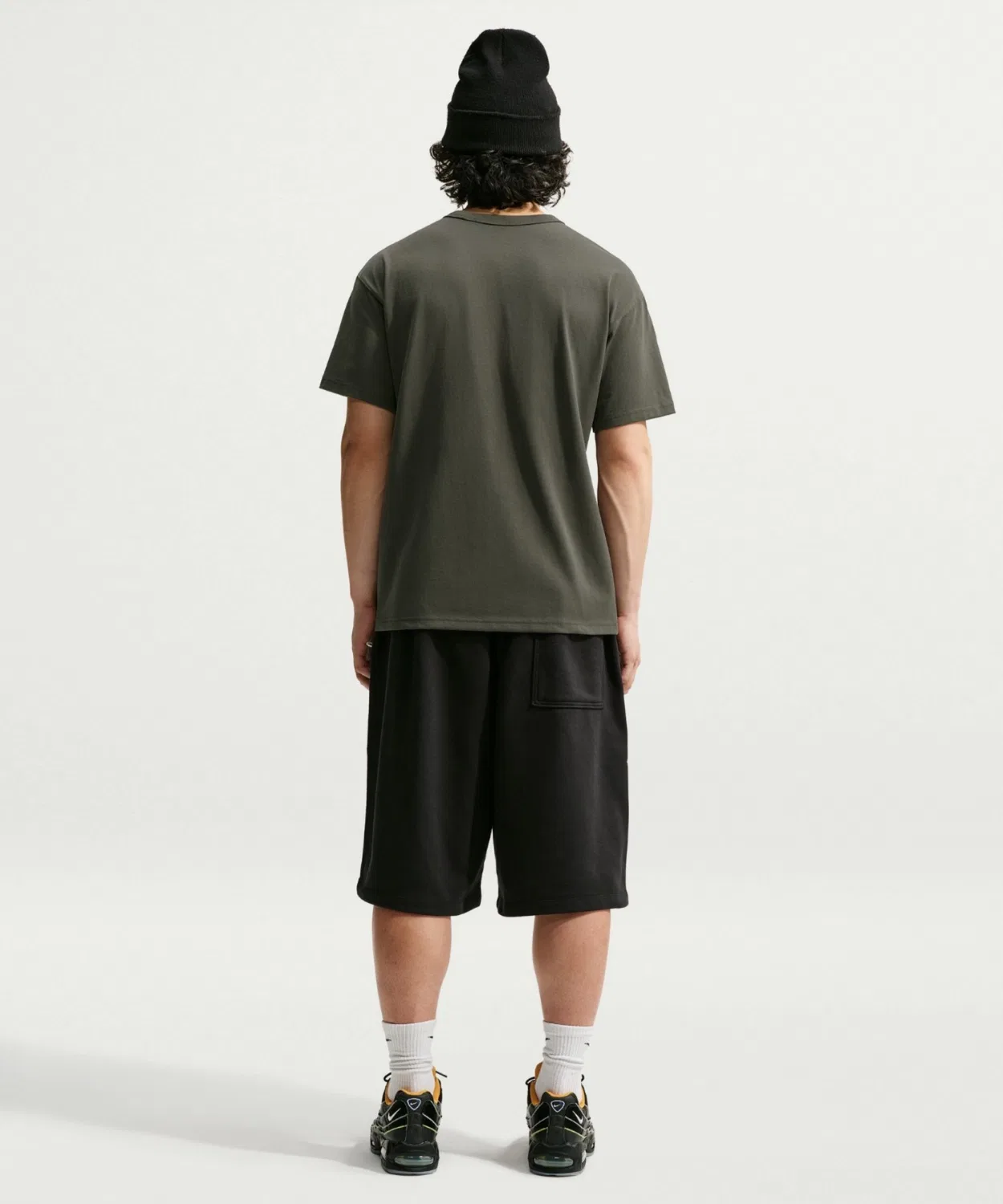 Мужская футболка с принтом Nike Sportswear Premium Essentials, Dark Grey — фото 4