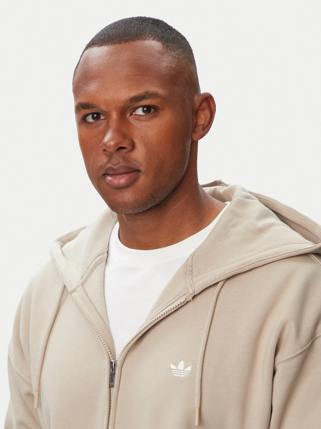 Мужской свитшот свободного кроя Trefoil Essentials Adidas, бежевый — фото 4