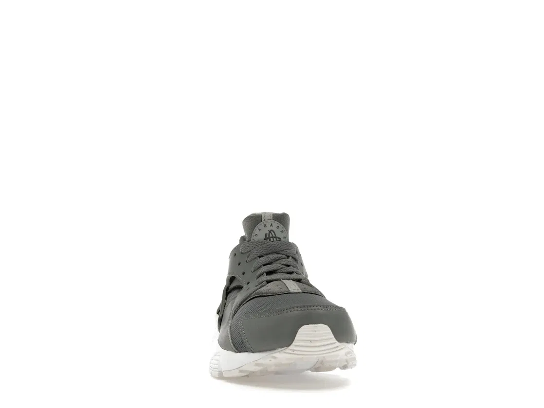 Детские кроссовки lifestyle с сетчатым верхом Nike Huarache Run, Grey/Silver-White — фото 2
