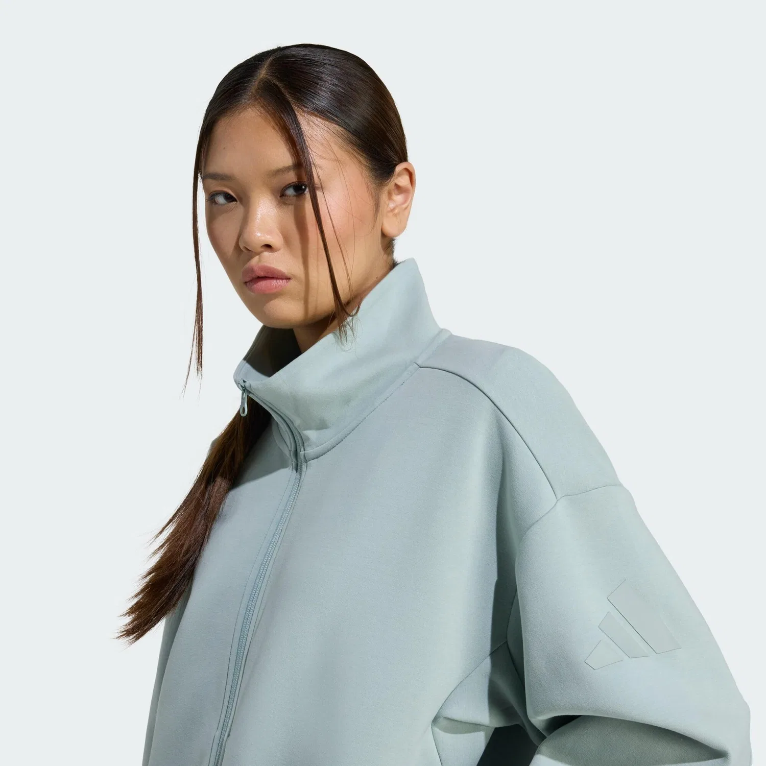 Женская куртка свободного кроя Soft Lux Jacke Adidas, Hellgrun — фото 4