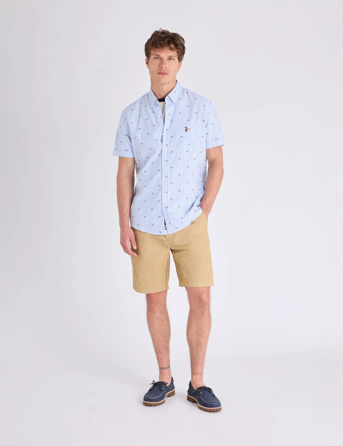Мужская рубашка U.S. Polo Assn. Short Sleeve Allover Flag Print Oxford, светло-голубой — фото 3