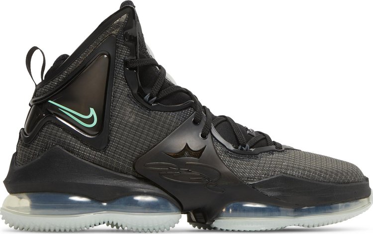 Кроссовки Nike LeBron 19 'Black Green Glow', черный - фото