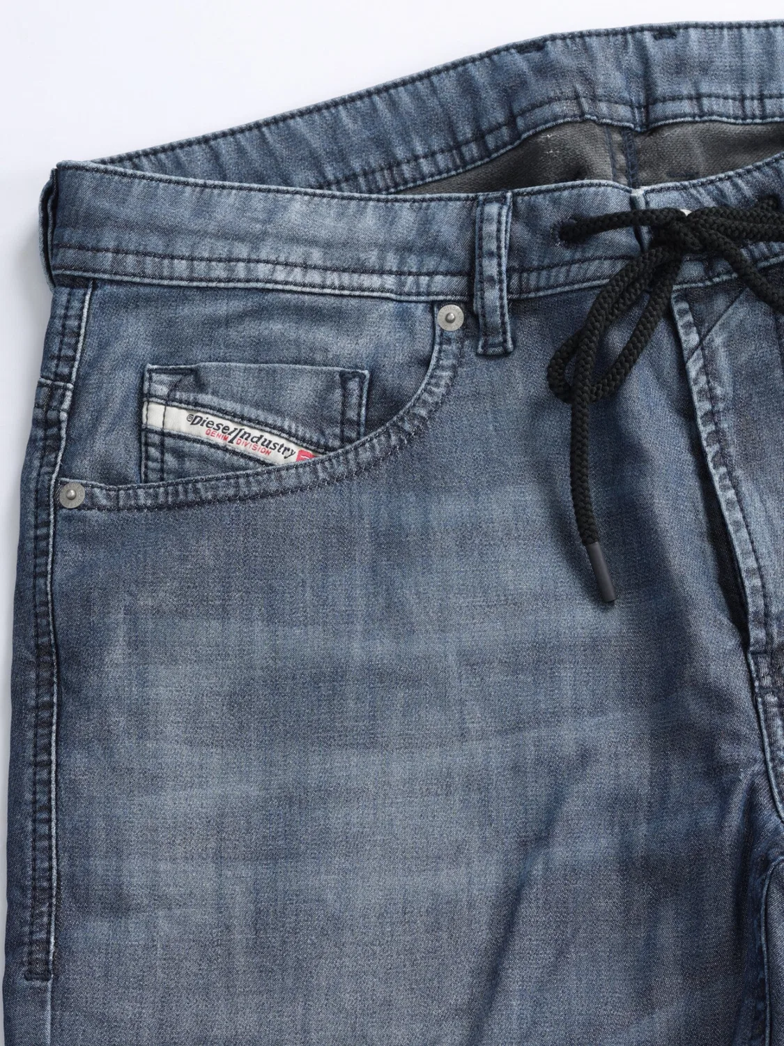 Джинсы узкого кроя Diesel THOMMER JOGGJEANS Superstretch & Supersoft дымчато-синего цвета — фото 3