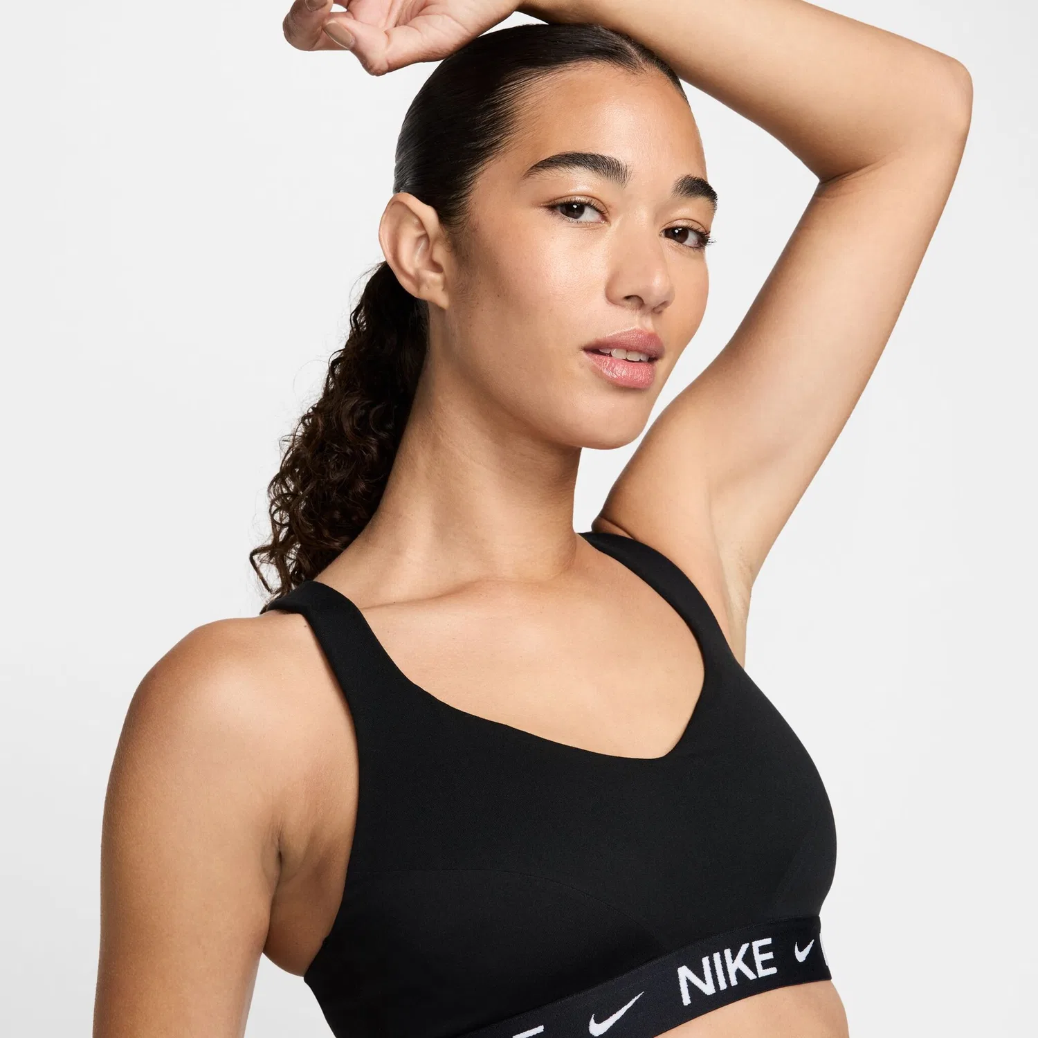 Женский спортивный бюстгальтер без бретелек Nike, Black/Black — фото 3