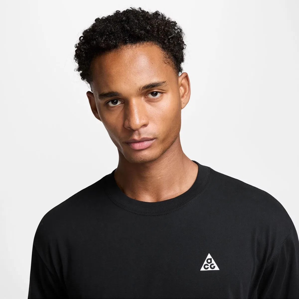 Мужская футболка с коротким рукавом Nike Dri-FIT Acg Dri-FIT Reflective Logo T-Shirt, черный — фото 3
