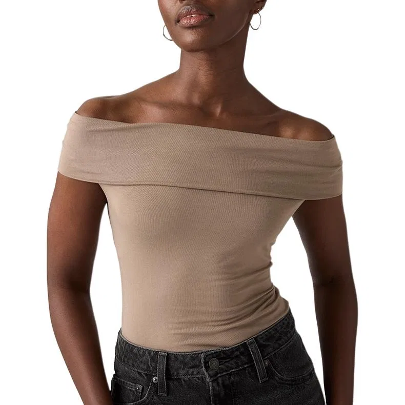 Футболка женская Brown Boat Neck Levis