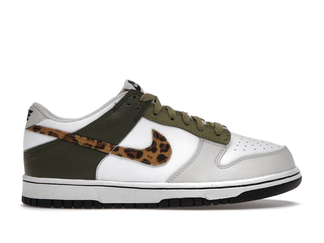 Детские кроссовки Lifestyle с принтом Nike Dunk Low Nike, White/Coconut Milk/Rough Green/Black