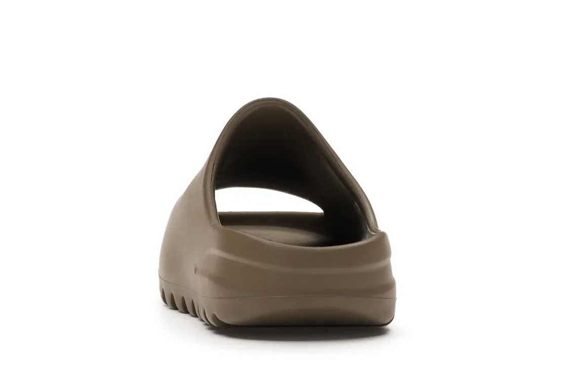 Детские шлепанцы с закрытым носком Yeezy Slide Adidas, Earth Brown — фото 4