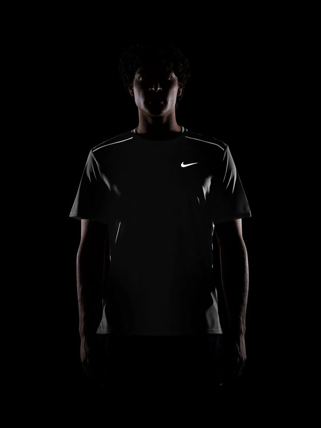Футболка беговая Miler Dri-FIT UV Nike, белый — фото 4