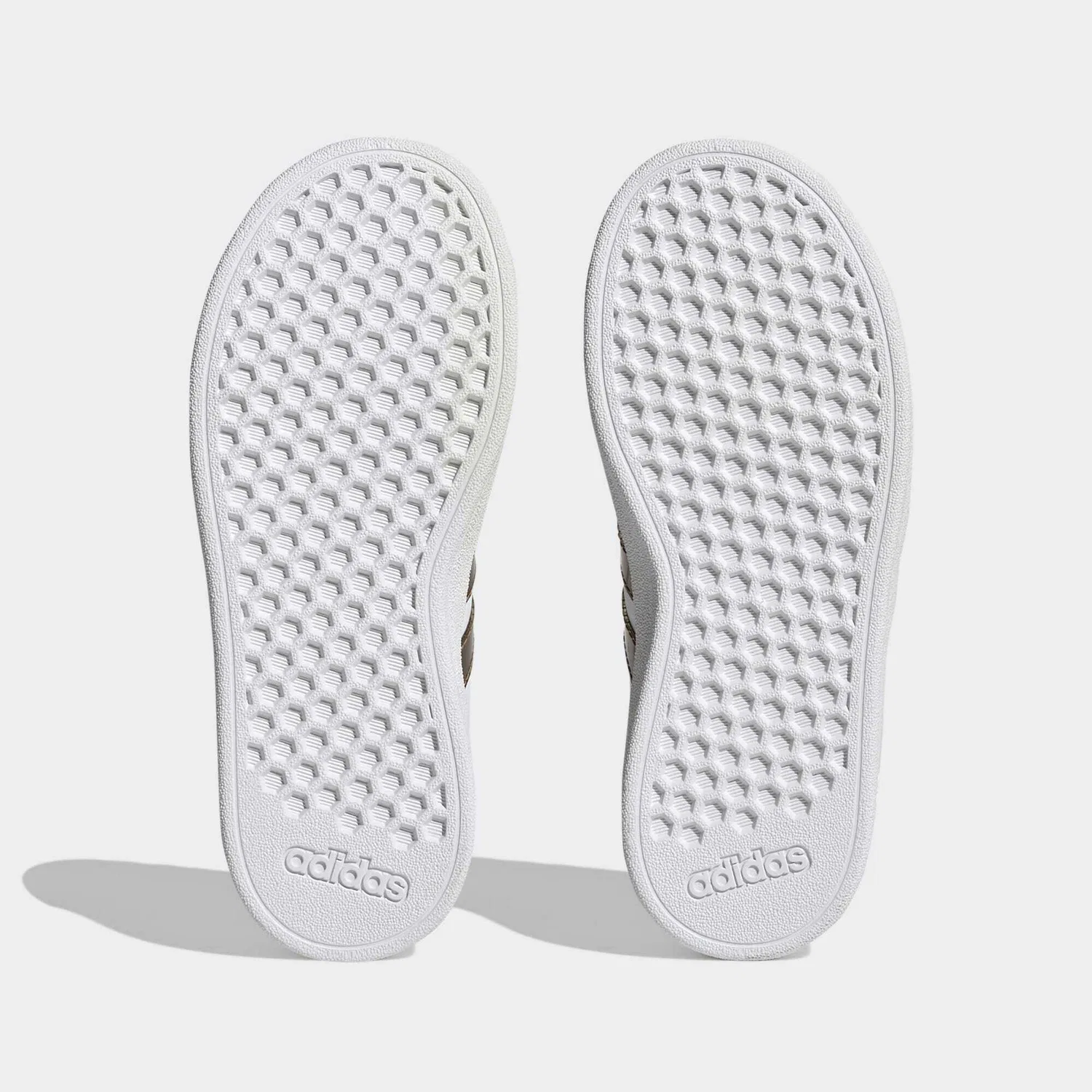 Детские кроссовки с принтом Grand Court Sustainable Lace Adidas, Weiss Gold — фото 4