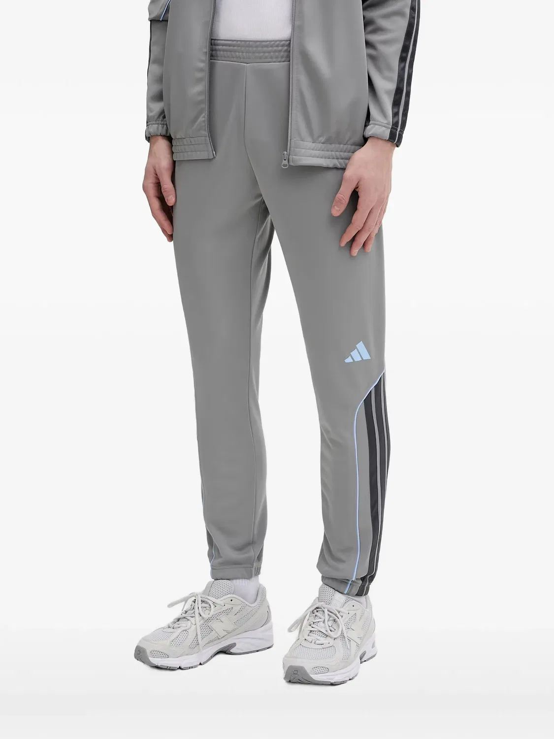 Adidas Спортивный костюм с лампасами серый