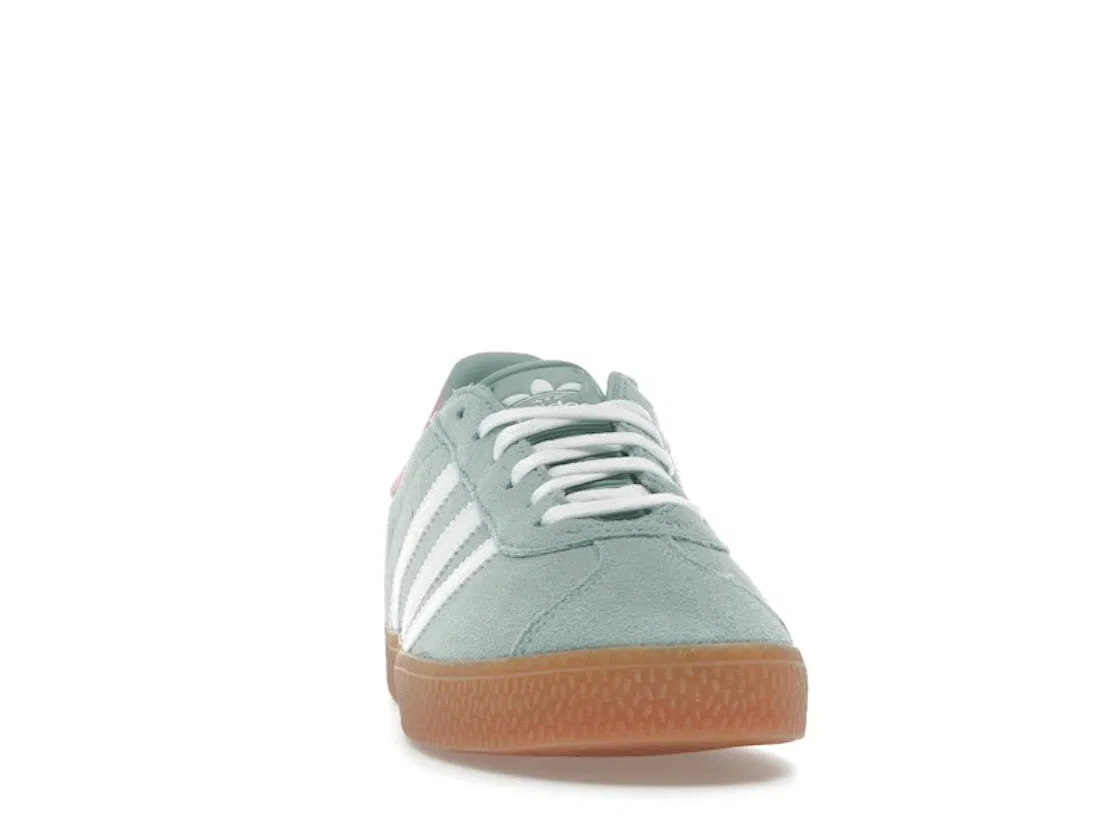 Детские кроссовки Lifestyle Adidas Gazelle, Hazy Green/Cloud White/Bliss Pink — фото 2