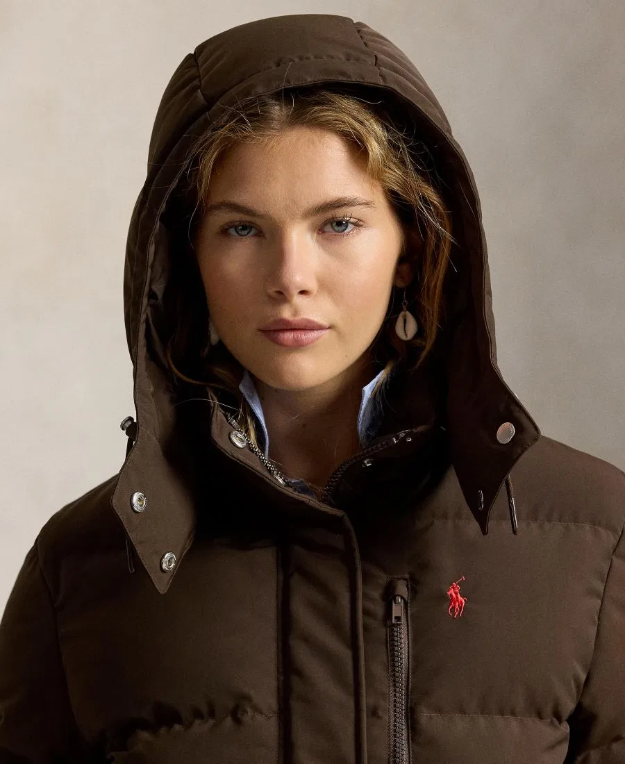 Женская куртка-пуховик средней плотности с капюшоном, модель Mid-Weight Down Puffer Jacket Polo Ralph Lauren, Dark Beech — фото 3