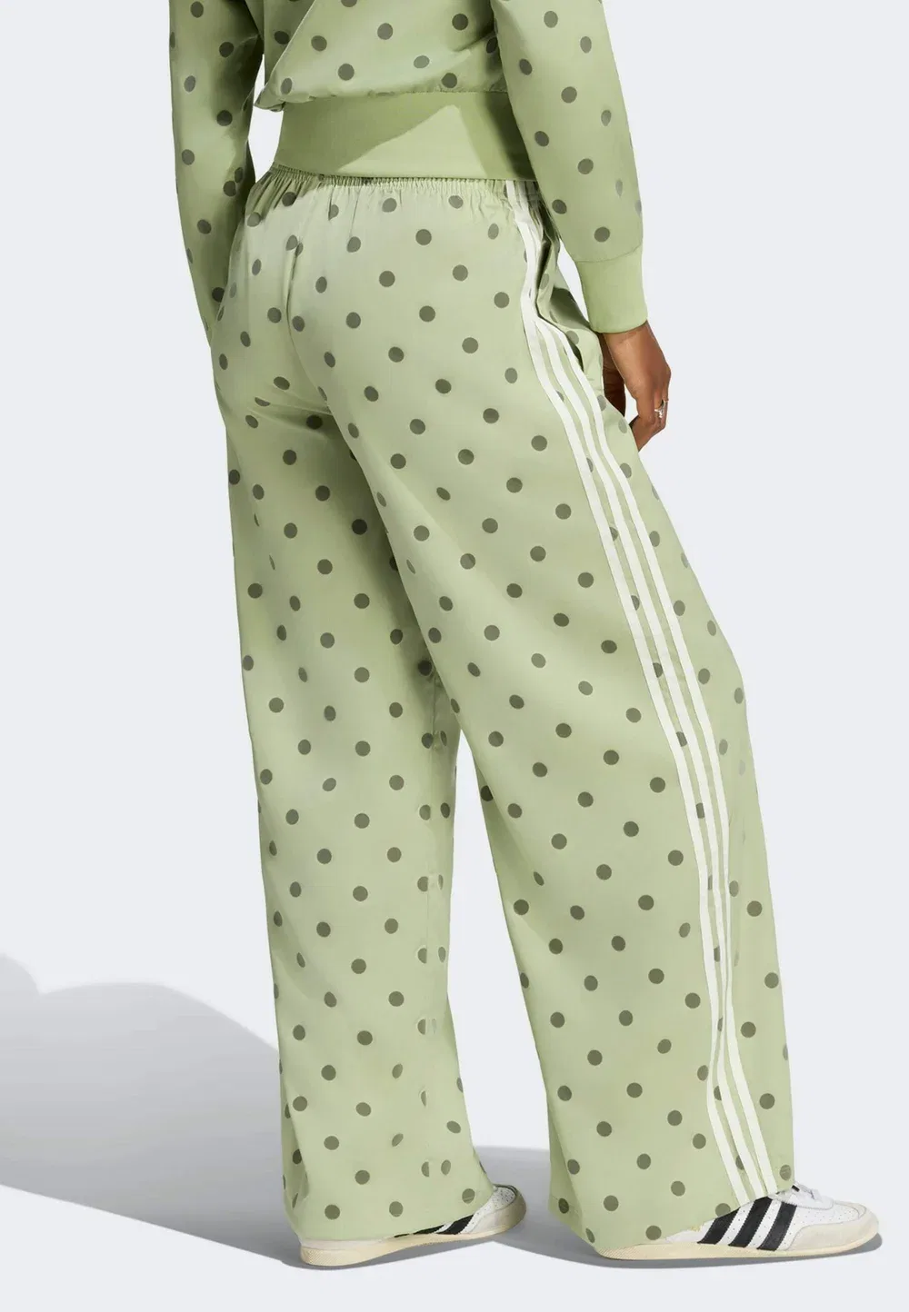 Брюки с широкими штанинами из атласа в горошек Adidas Originals, Magic Lime — фото 2