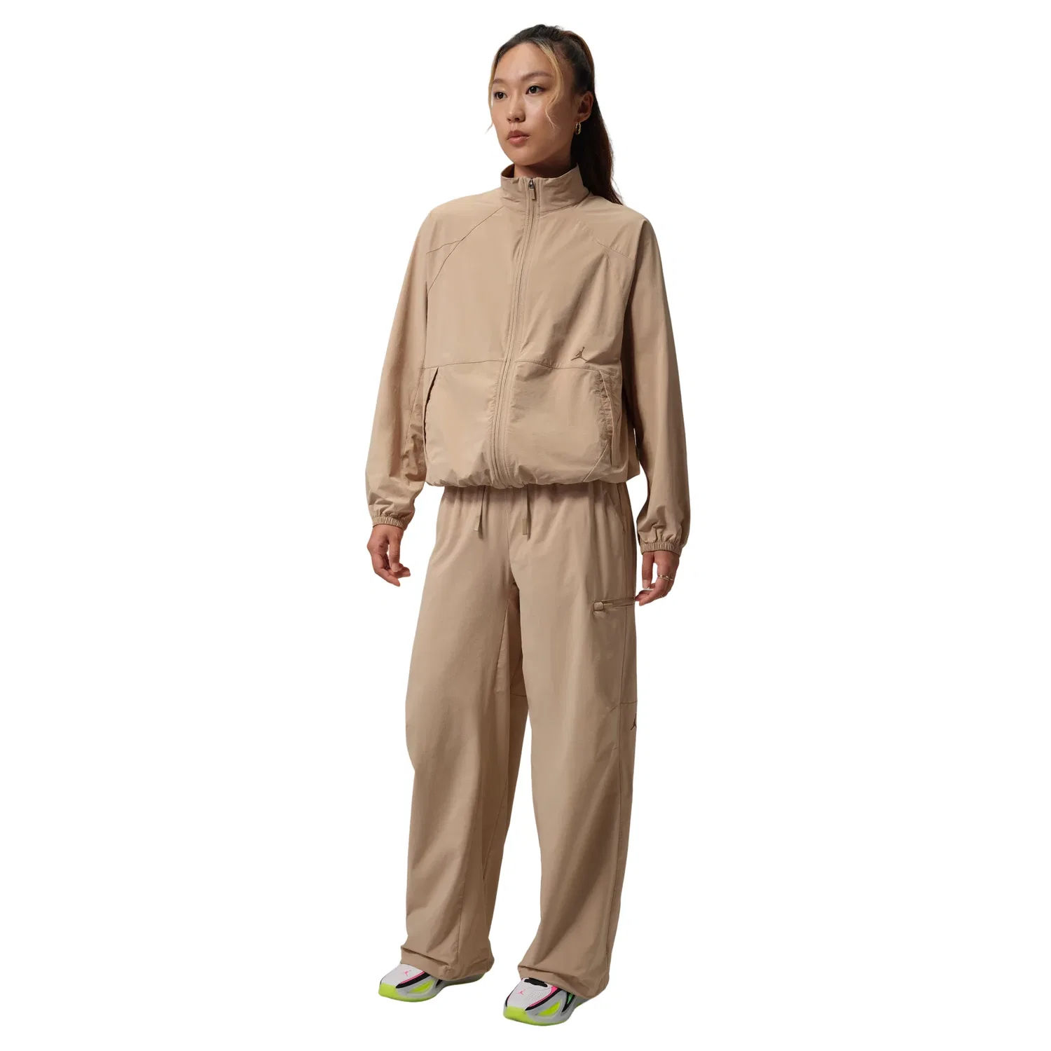 Женские брюки Air Jordan Dri-Fit Tunnel Pants 'Legendary Medium Brown' Jordan, Legendary Medium Brown — фото 3