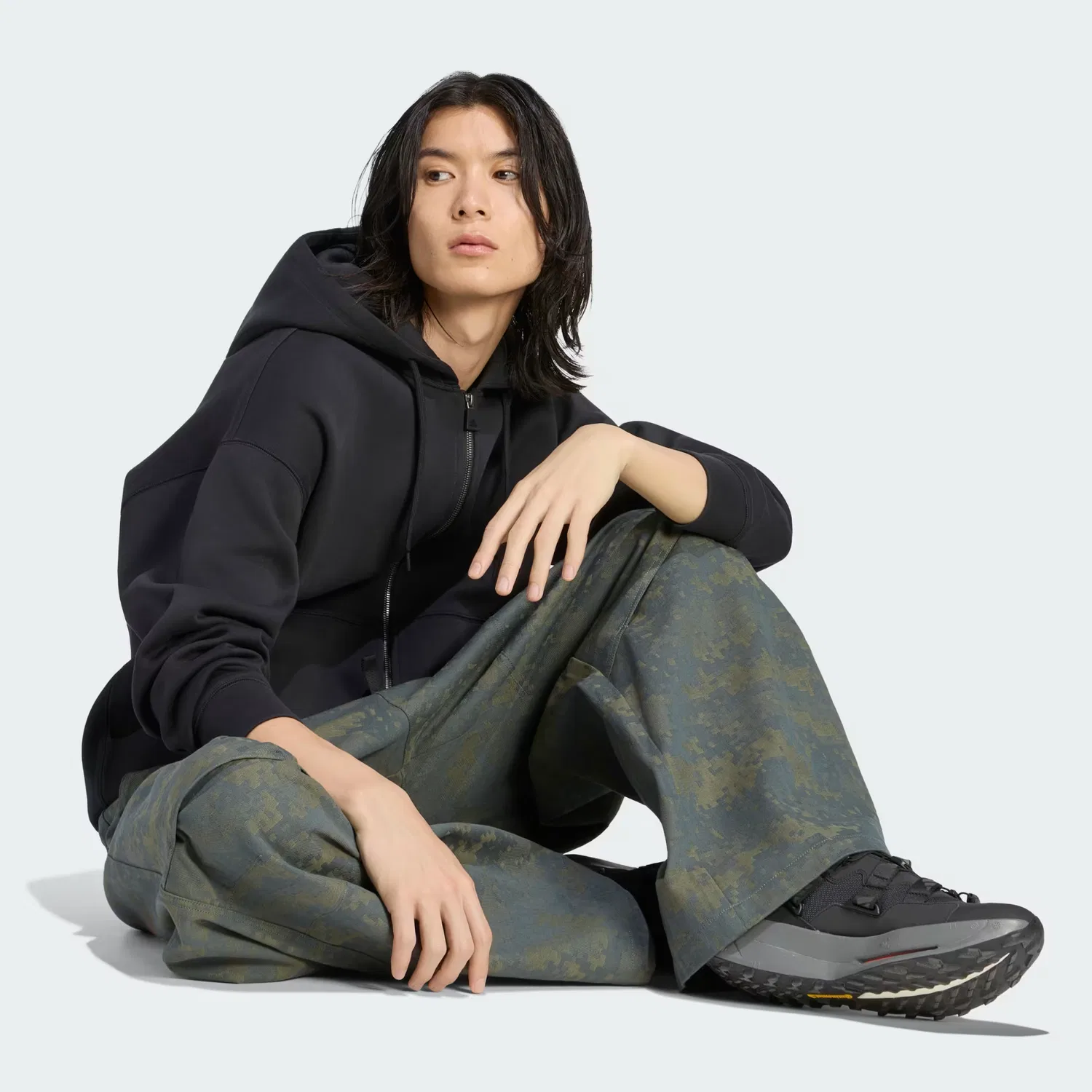 Мужские брюки свободного кроя с камуфляжным принтом Equipment Camo Canvas Adidas Originals, Legend Ivy — фото 3