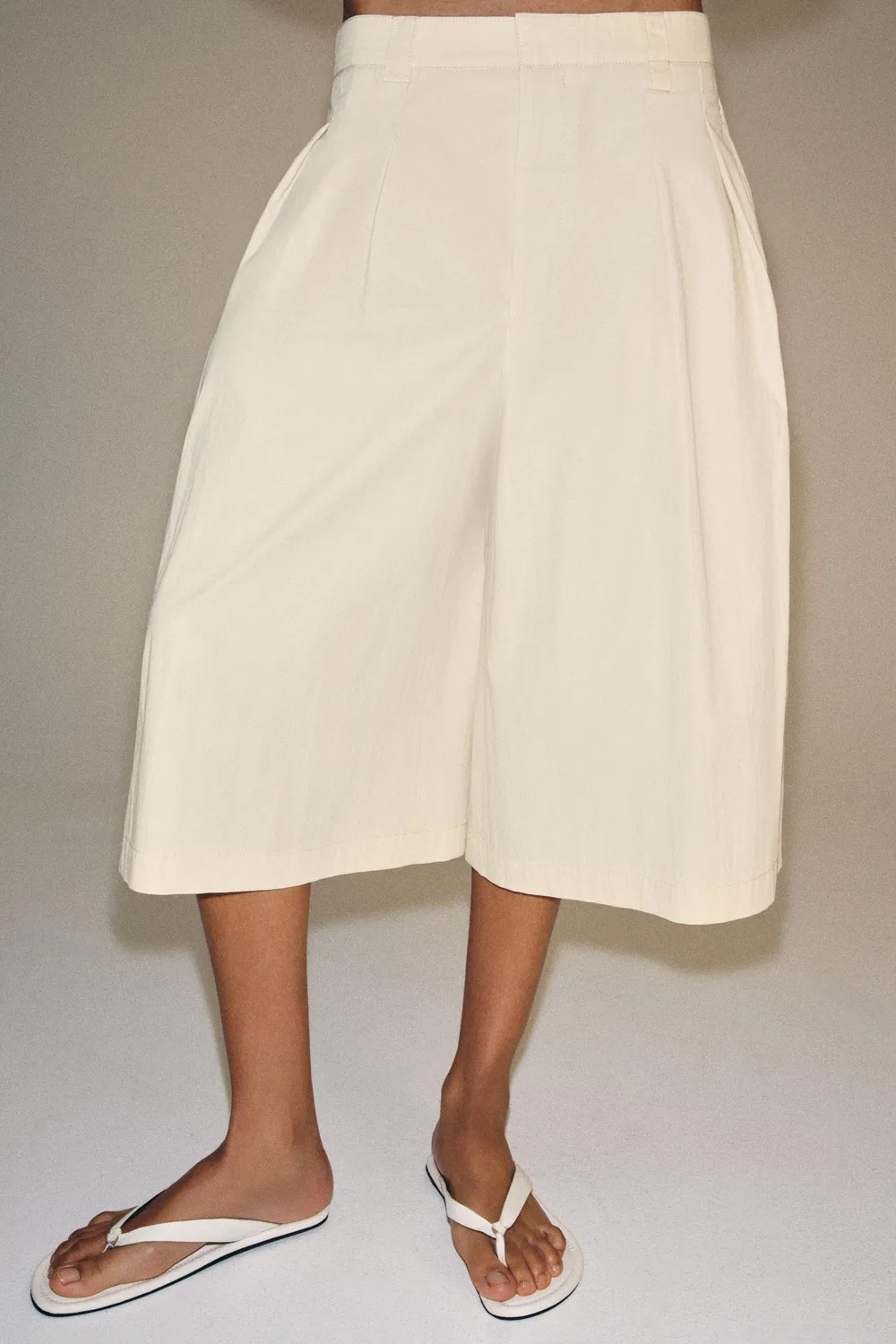 Плиссированные бермудские шорты из коллекции ZW ZARA, Sand — фото 2