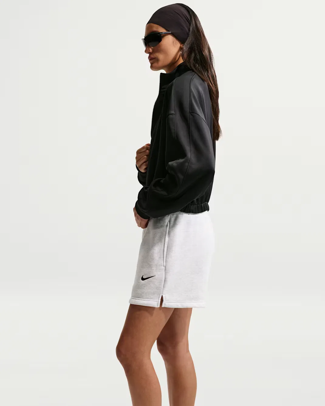 Женские шорты со средней посадкой Nike Studio Fleece Medium Weight, Birch Heather/Black — фото 4