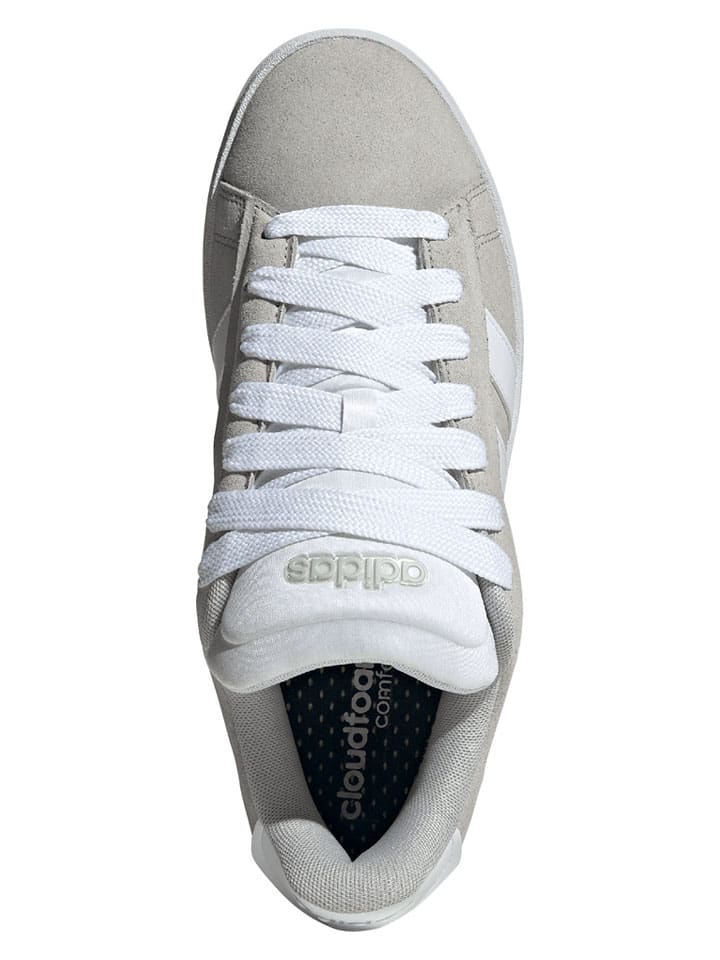 Adidas Кожаные кроссовки "Grand Court Alpha" серо-белого цвета — фото 3