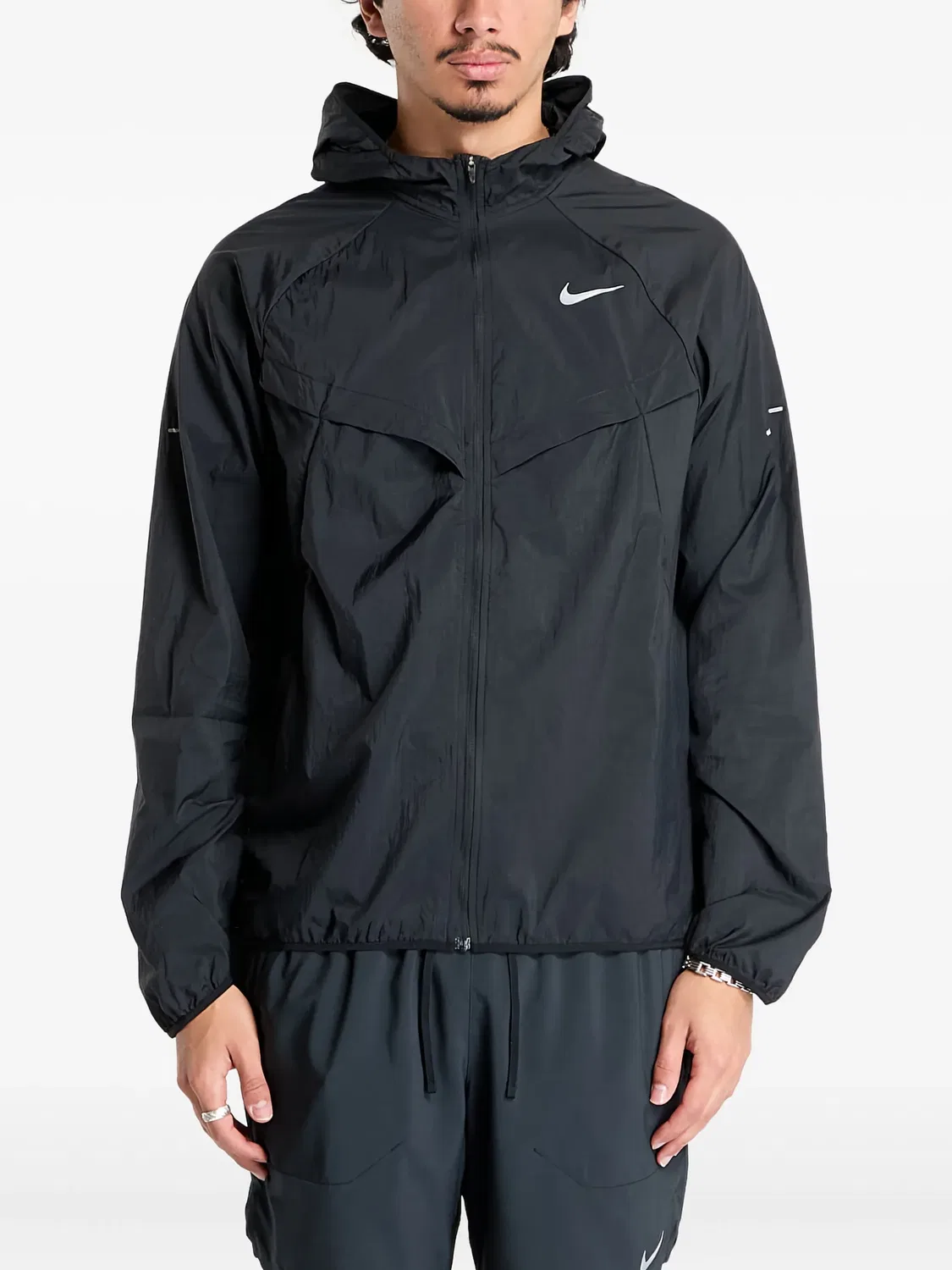 Спортивная куртка Stride Repel UV с капюшоном Nike, черный