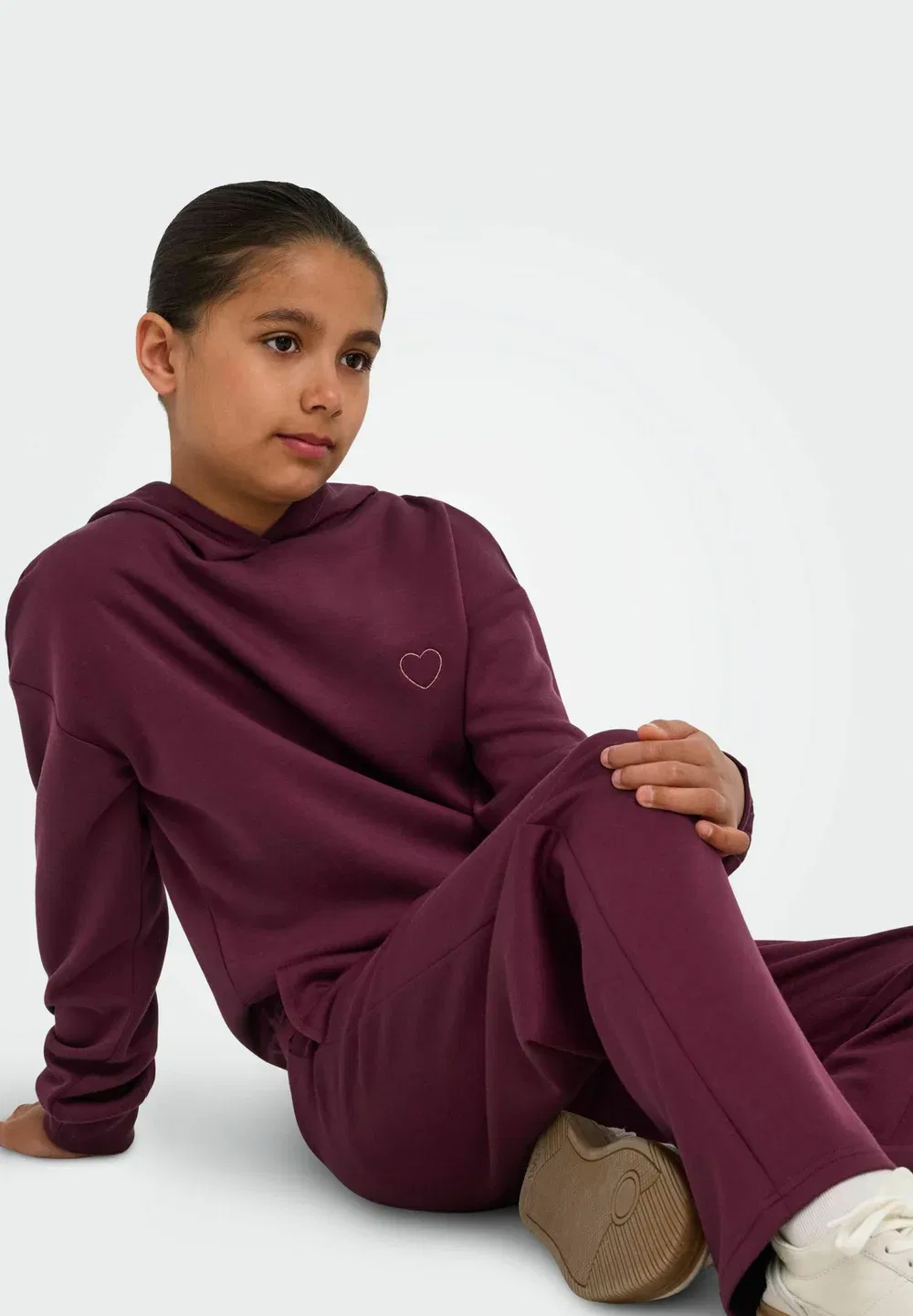 Hose mit weitem beinschnitt kogada-nella weiter beinschnitt шланг mit weitem beinschnitt - спортивные штаны Only Girls, Fig — фото 4